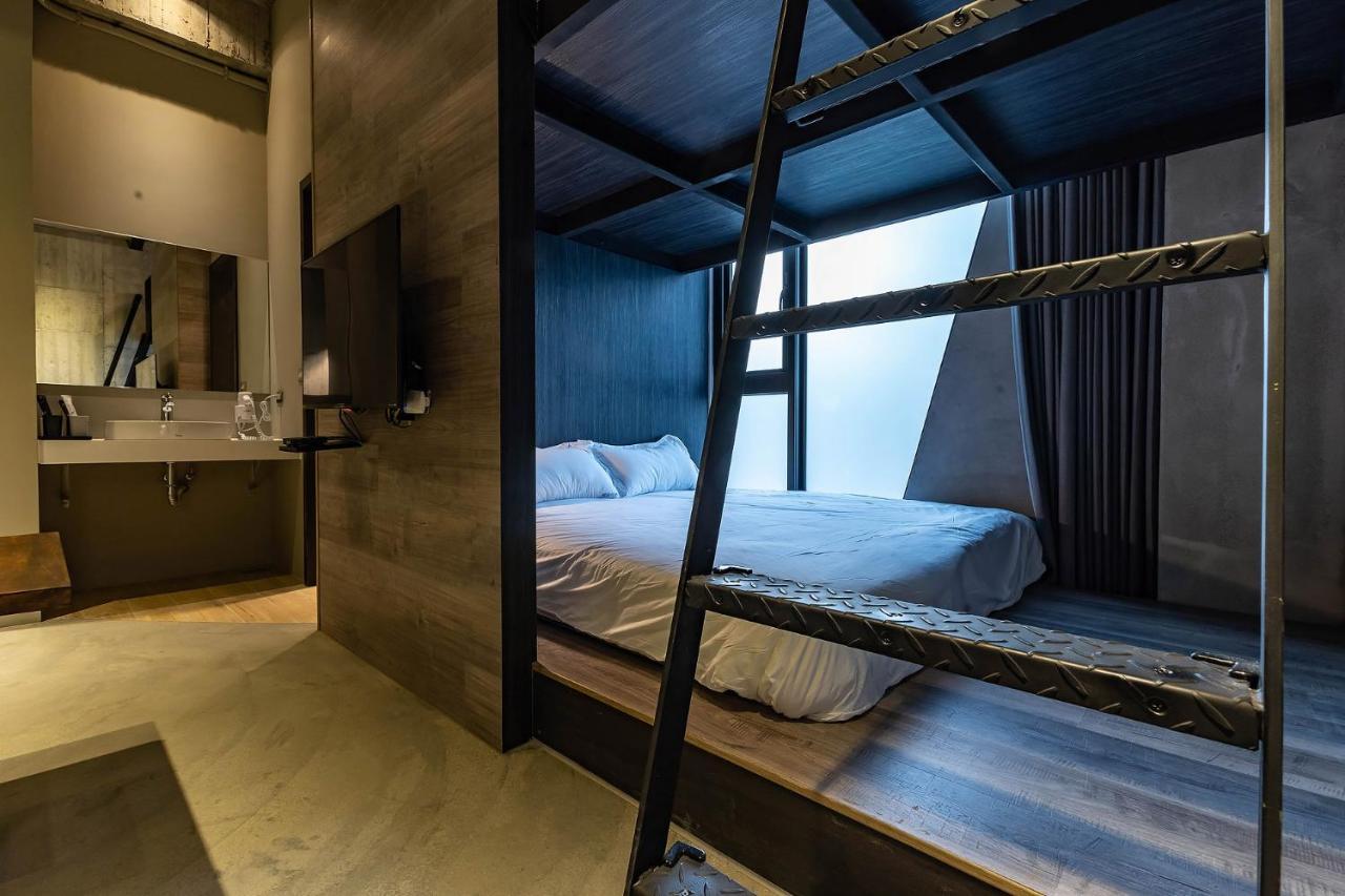 Sleeping Inn Kota Hualien Bagian luar foto